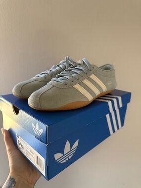 adidas Tokyo Green Women’s Shoes New Size 5.5
